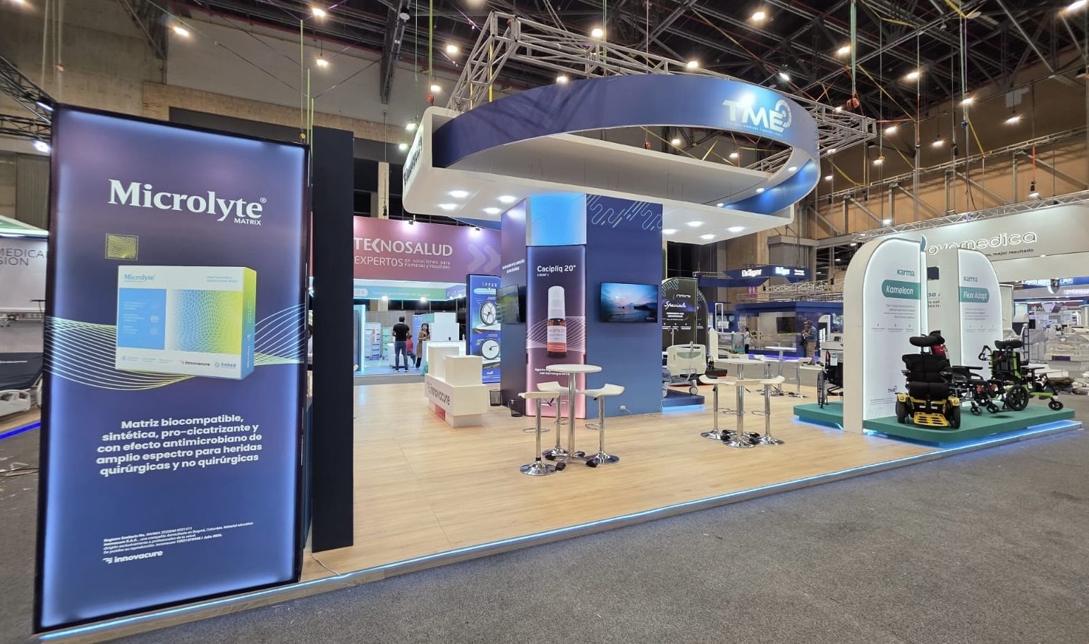 Stand TME con panel de producto Microlyte